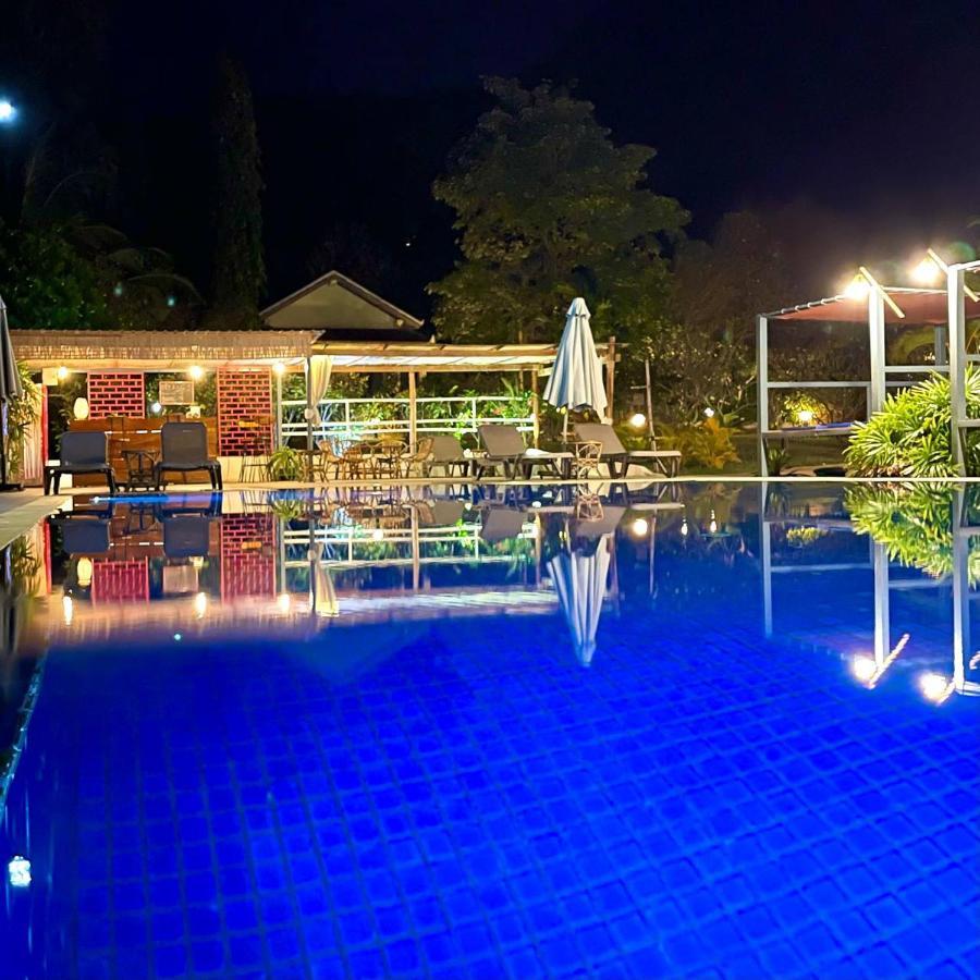Q Bungalows Kep Bagian luar foto