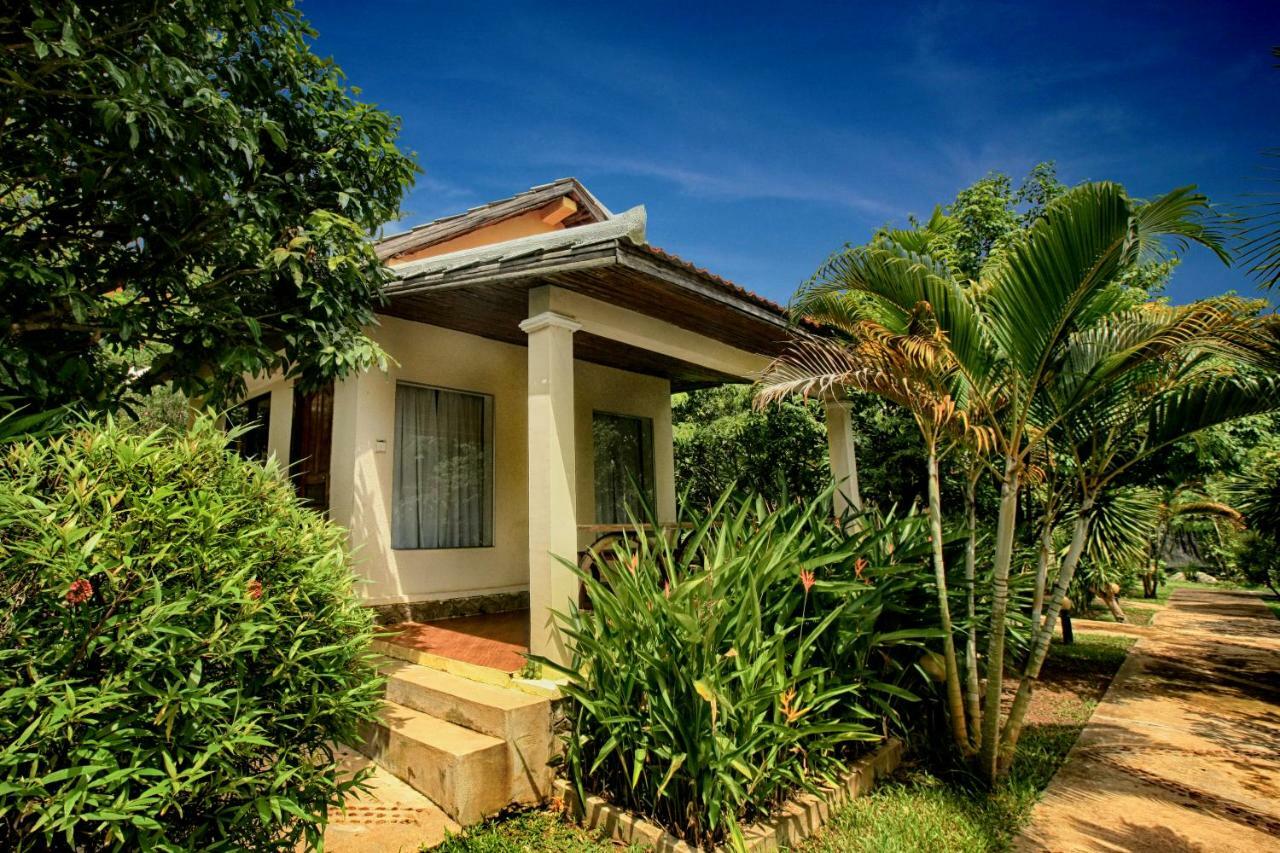 Q Bungalows Kep Bagian luar foto