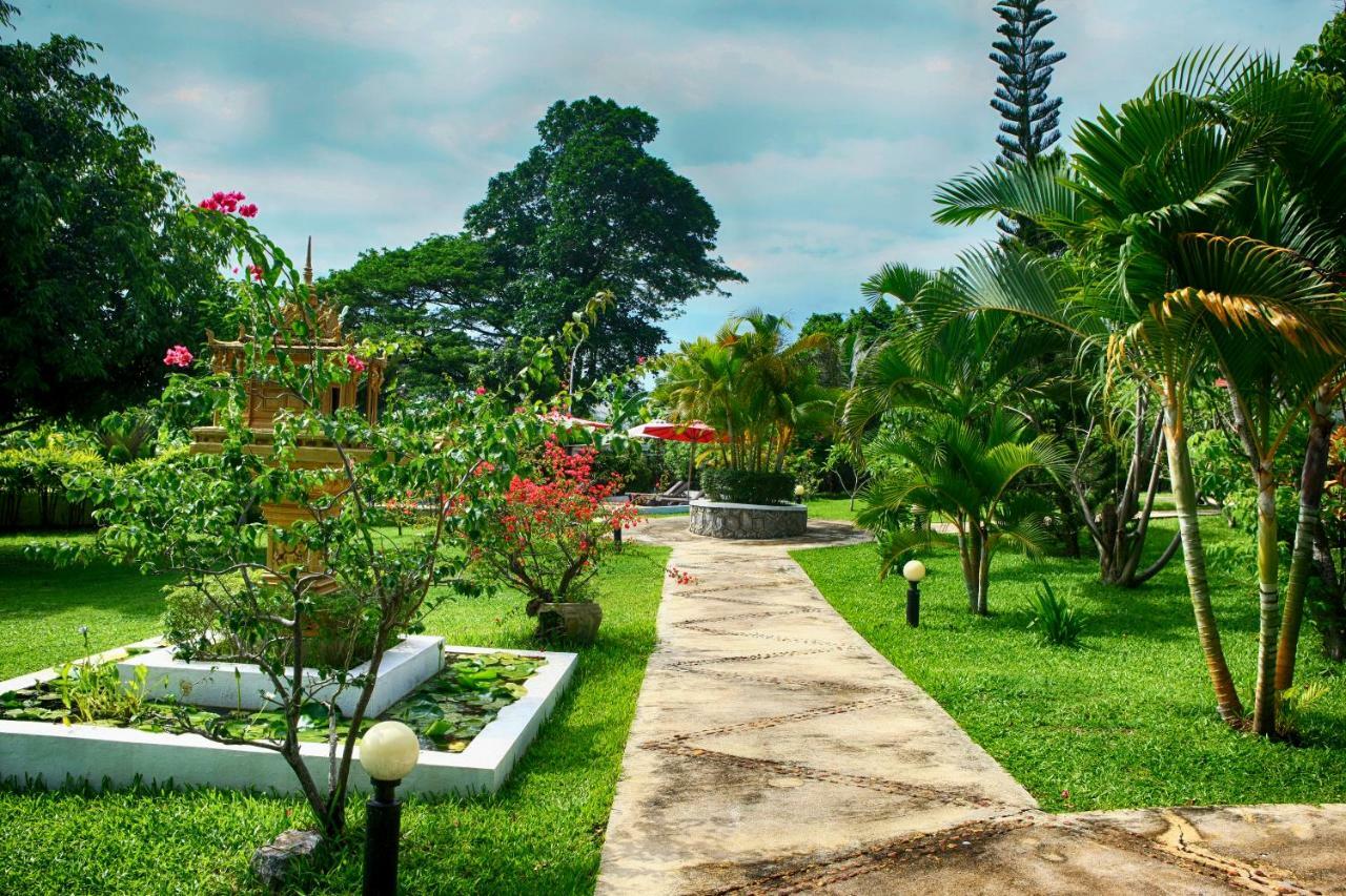 Q Bungalows Kep Bagian luar foto